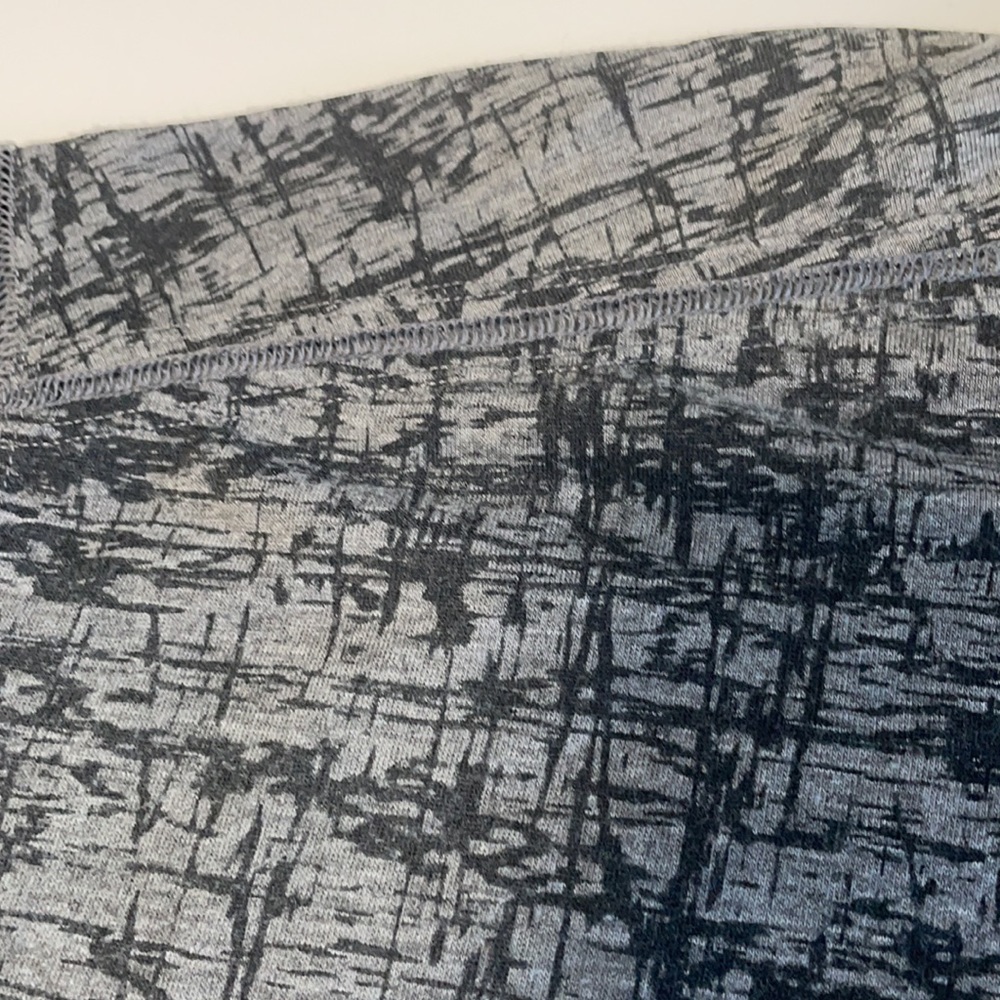 Calvin Klein Performance QuickDry Blk Marbled Top - Picture 4 of 9